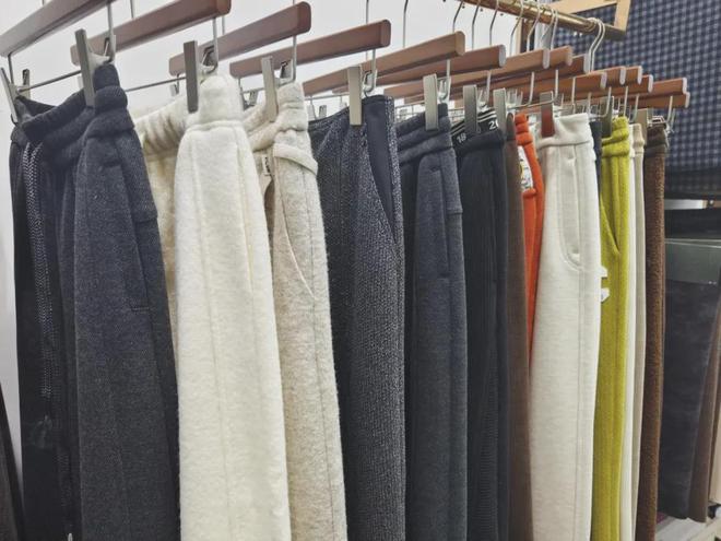 破内卷？柯桥纺企先行一“布”long88龙8国际扩内需、(图1)